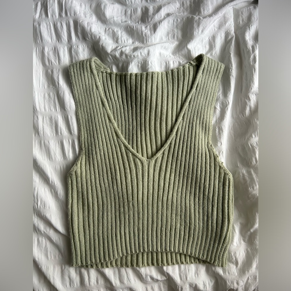 V neck light green top
